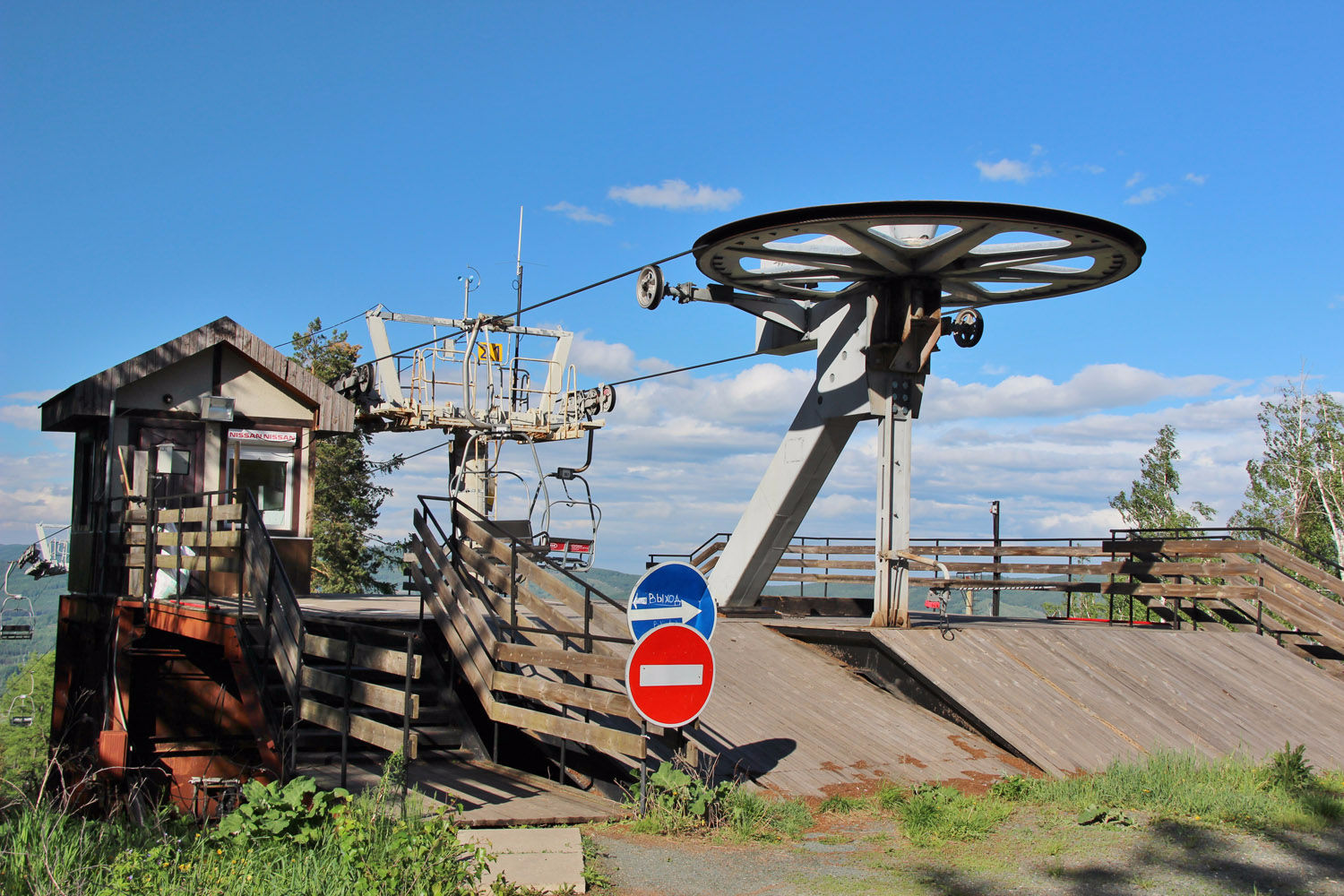 А как выглядит горнолыжка летом? (Абзаково)