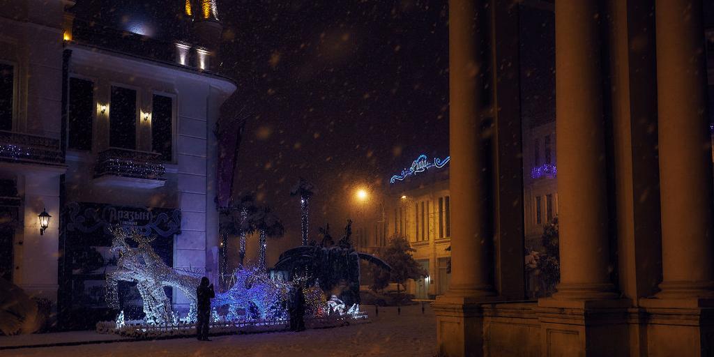 Когда снега были большие &hellip; одна ночь в несуществующем заснеженном Сухуме.