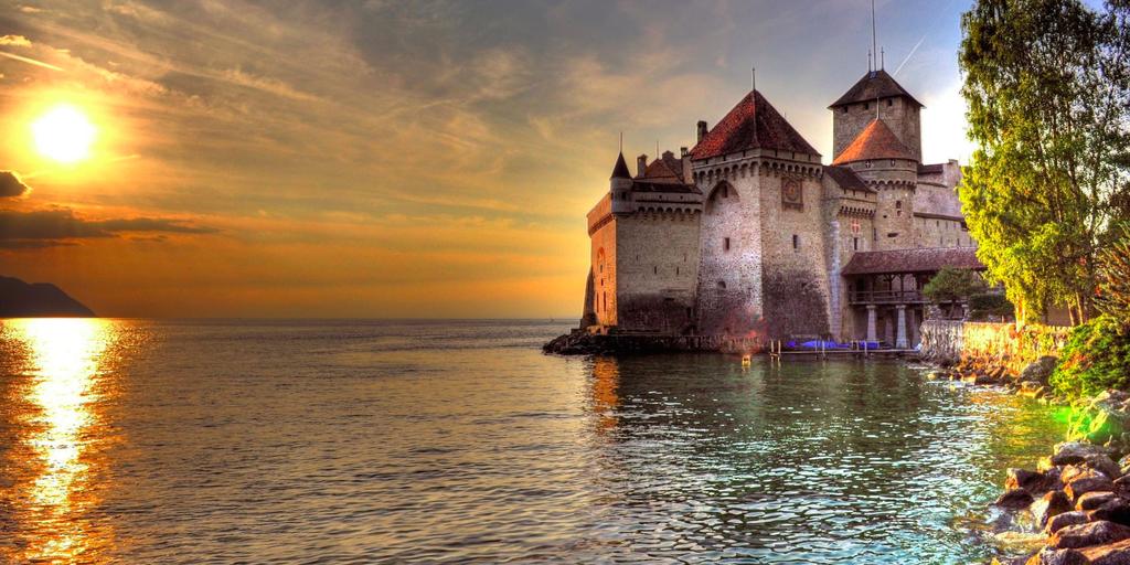 Шильонский замок (Chateau de Chillon). Монтрё
